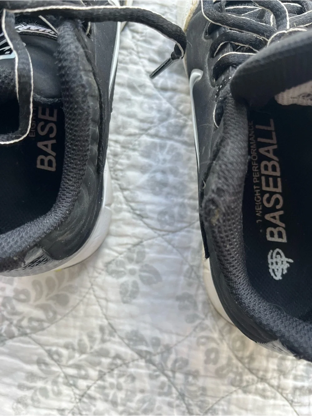 1.5Y Nike Kids Black & White Baseball Cleats